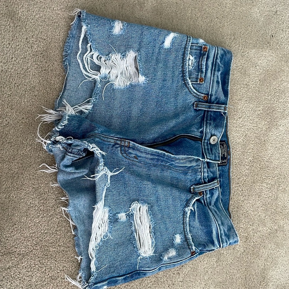 The Annie High Rise Short Size 27 Abercrombie and Fitch